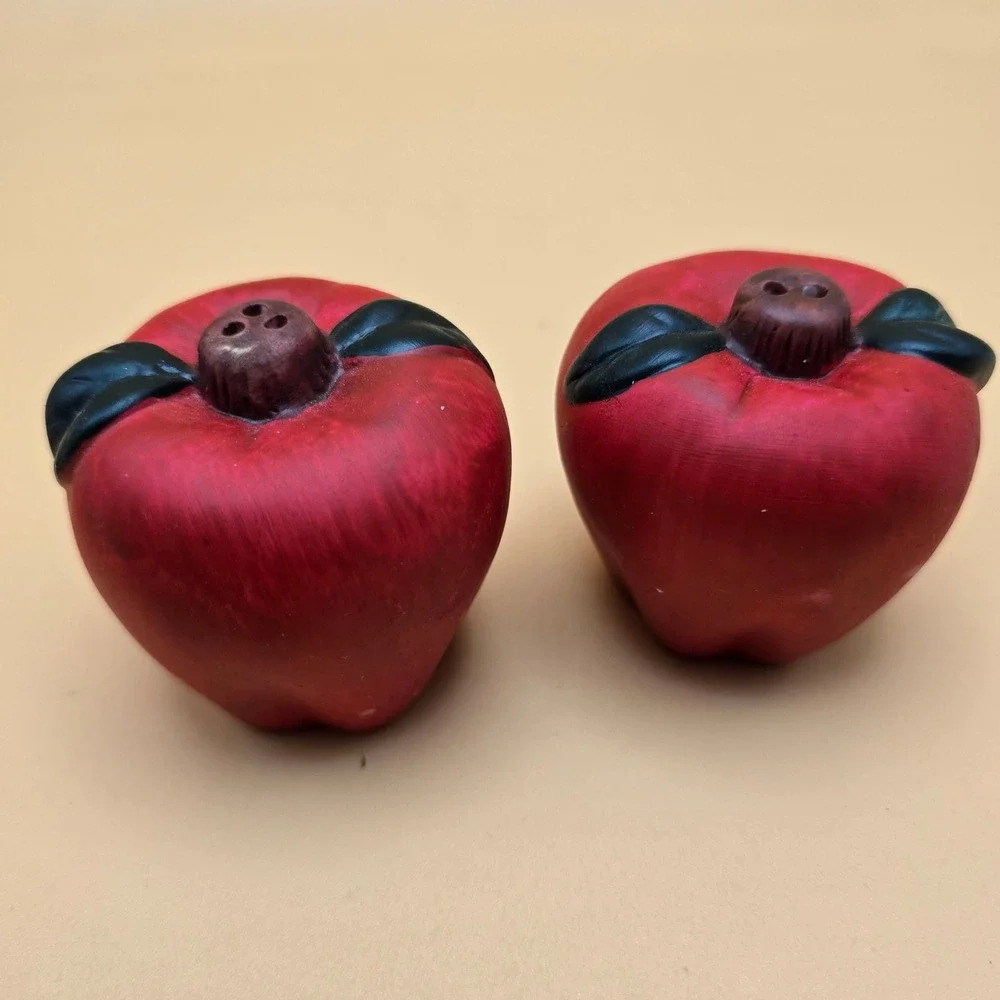 Red Apple‎ Salt and Pepper Shakers with Basket Ceramic Kitchen Decor Set